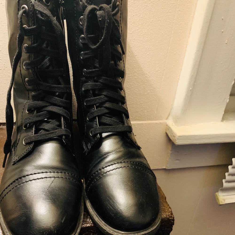 Combat Boots • American Thread size 8.5